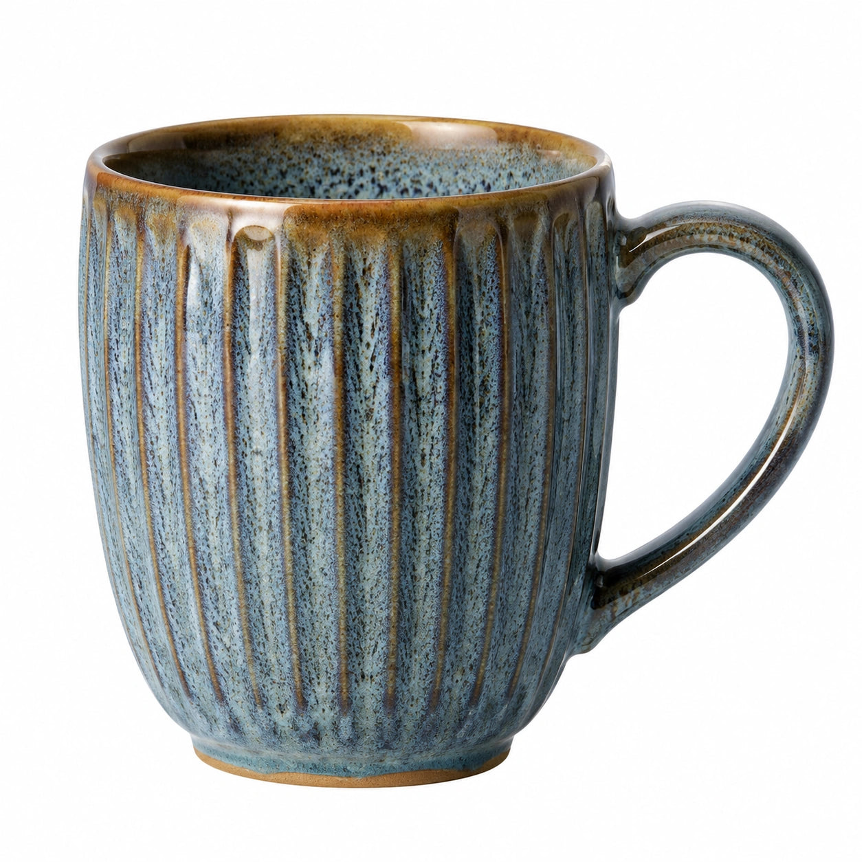 Tasse en céramique texturée beige et bleue