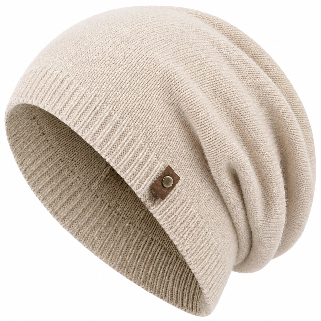 Bonnet long extensible beige avec bouton décoratif